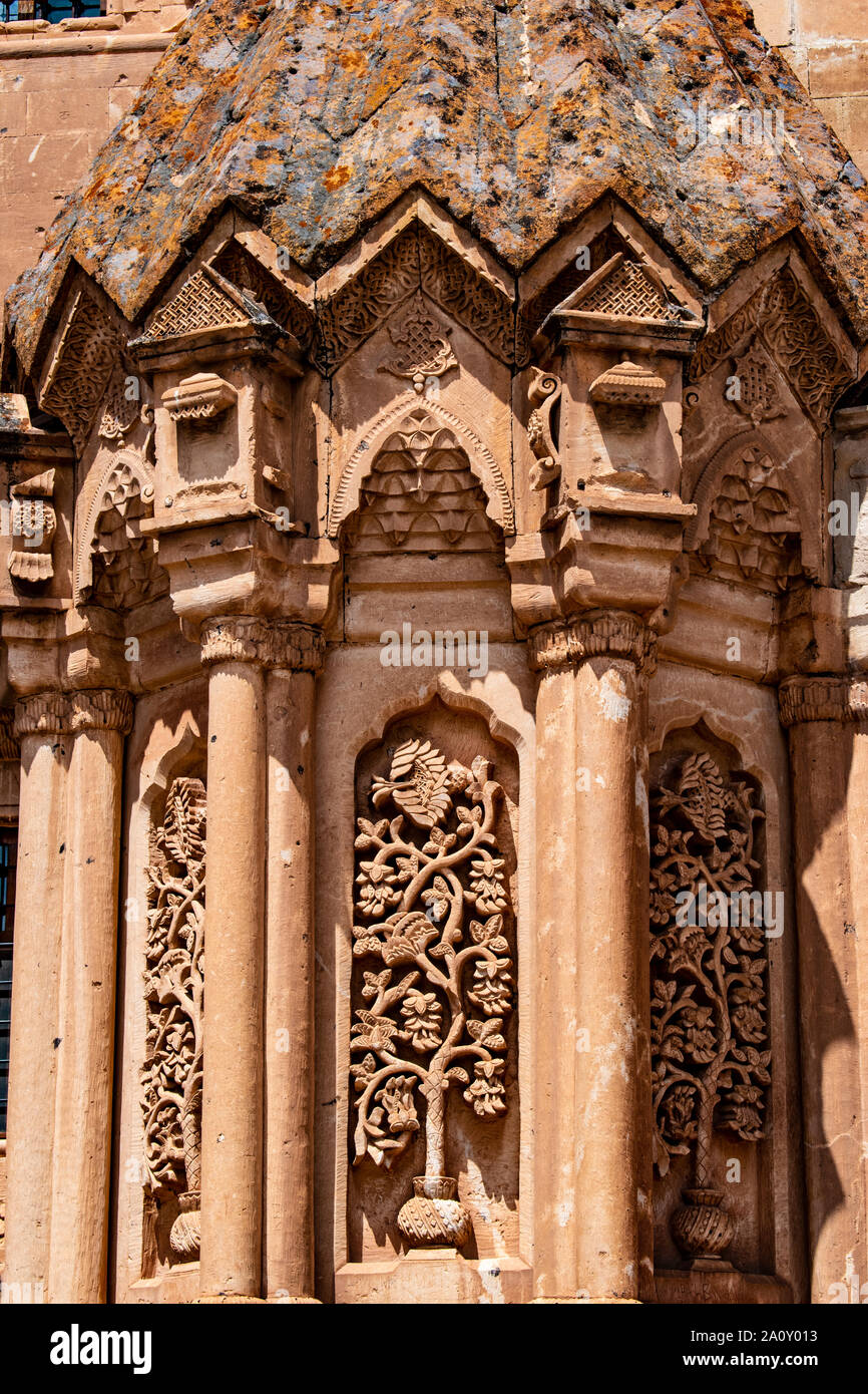 Dogubayazıt, Turquie : décorations et bas-reliefs, pierres de la tombe dans la cour d'Ishak Pasha Palace, semi-ruiné palais d'époque ottomane Banque D'Images