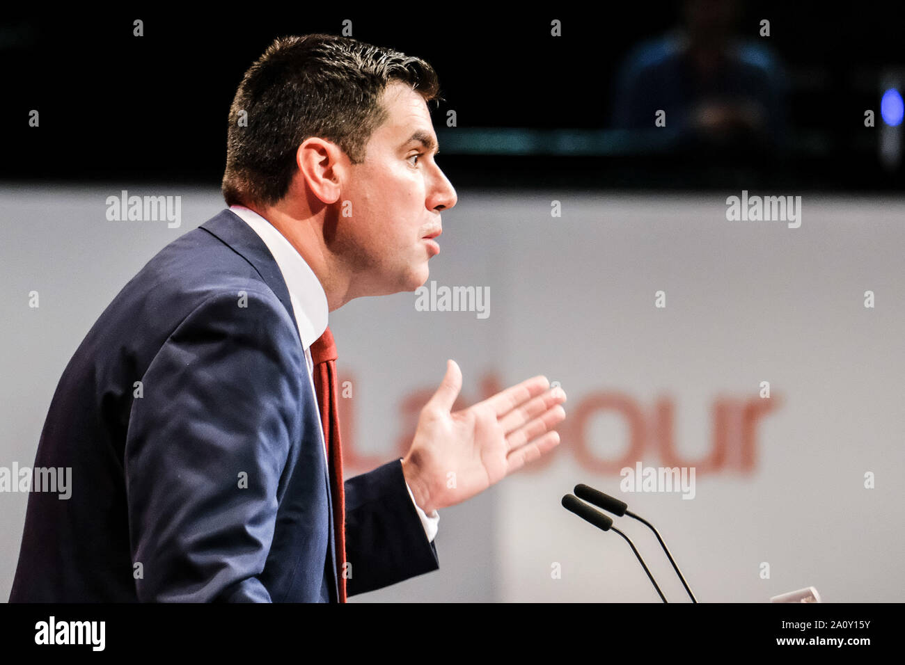 Brighton, UK. 22 septembre 2019. Richard Burgon, Shadow Secrétaire d'Etat à la justice et l'ombre Lord Chancelier traite de la Conférence d'automne du parti travailliste. . Credit : Julie Edwards/Alamy Live News Banque D'Images