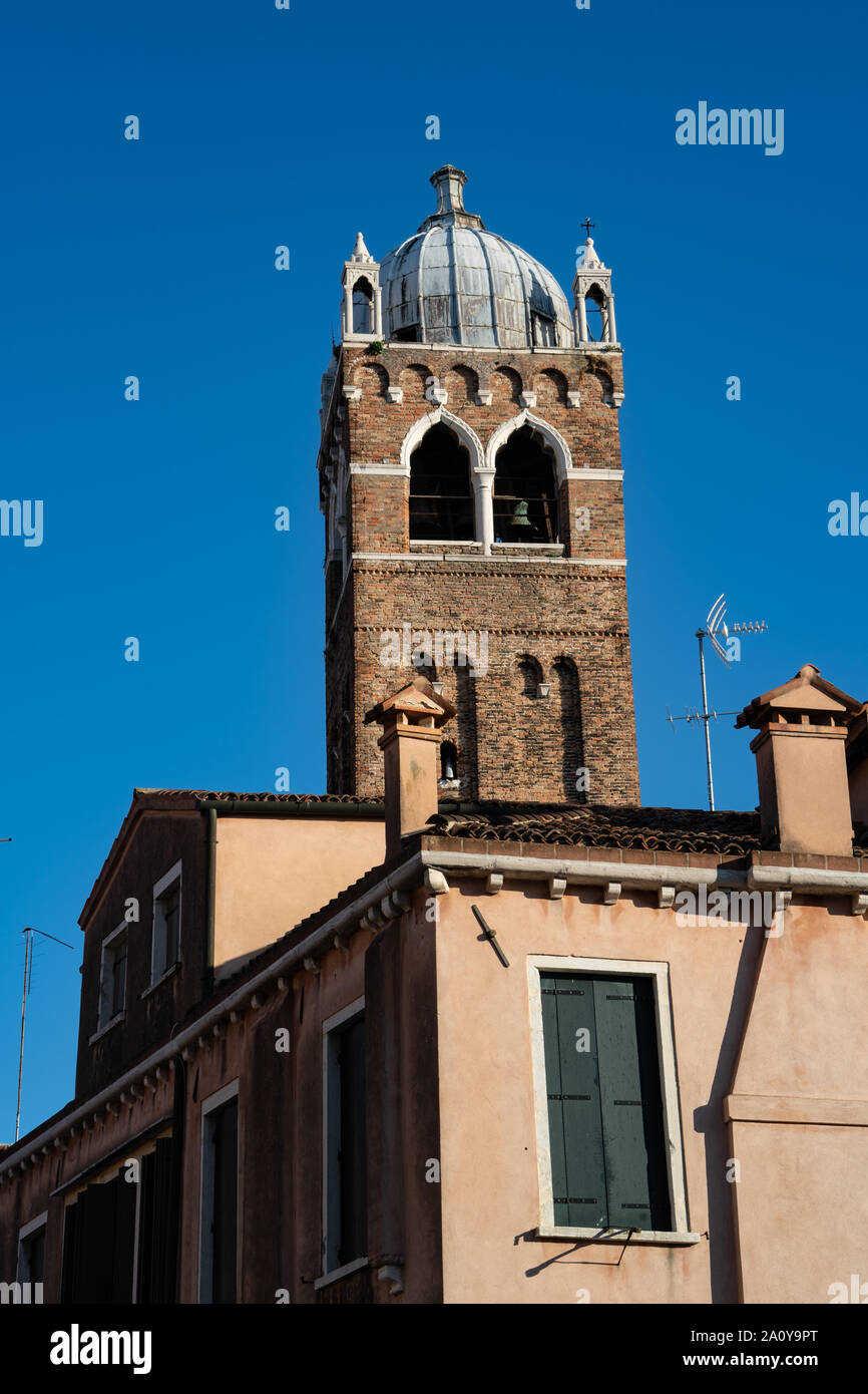 Campanile (clocher) de l'église Santa Fosca, Venise Banque D'Images