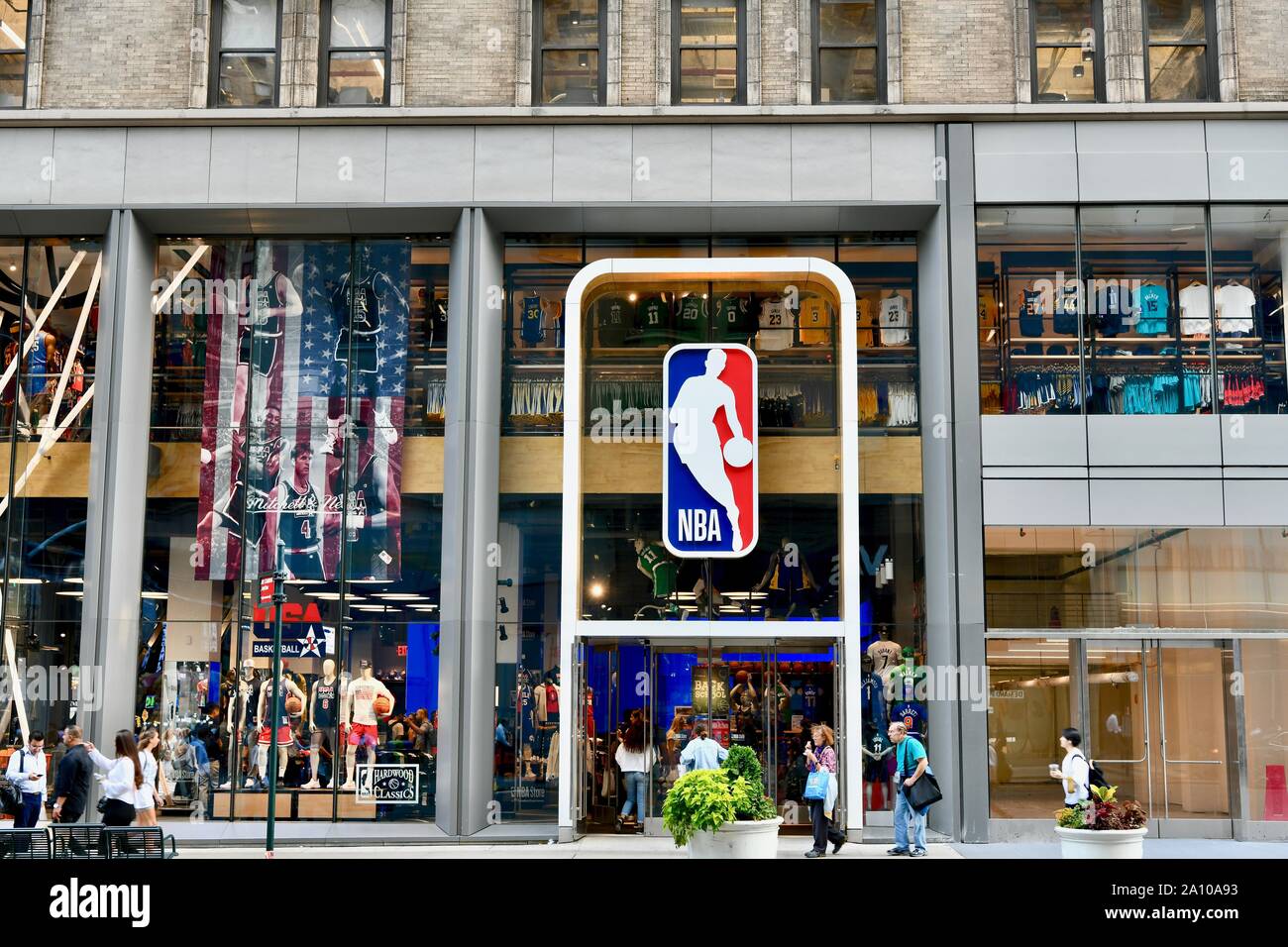 Nba store nyc Banque de photographies et d'images à haute résolution - Alamy