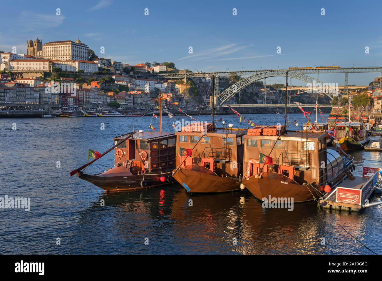 Les bateaux d'excursion Vila Nova de Gaia Porto Portugal Banque D'Images