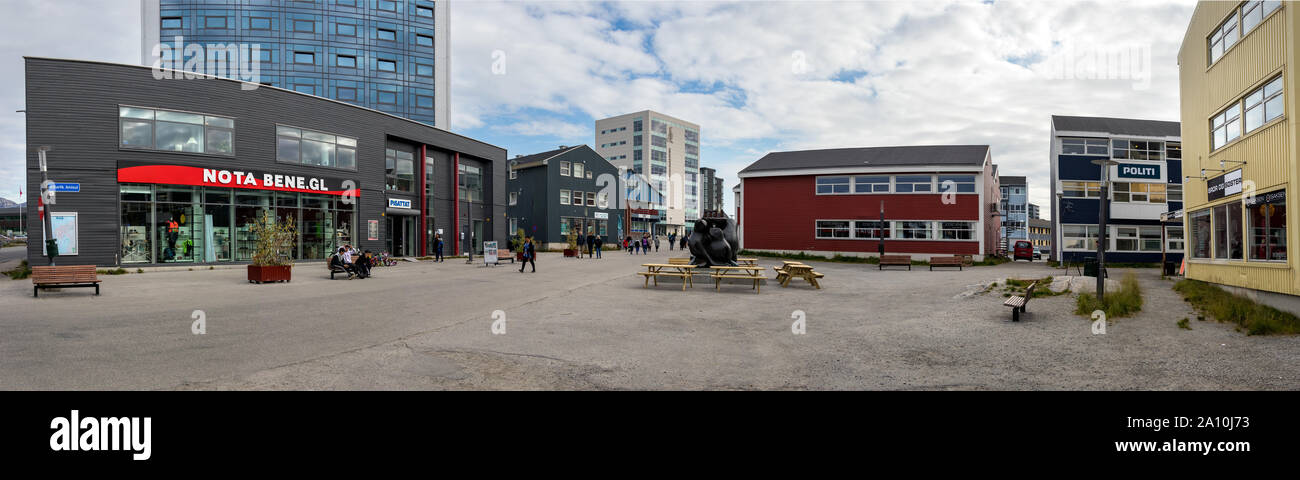 Vue panoramique sur le centre commercial de la rue Imaneq, Nuuk, Groenland. Banque D'Images