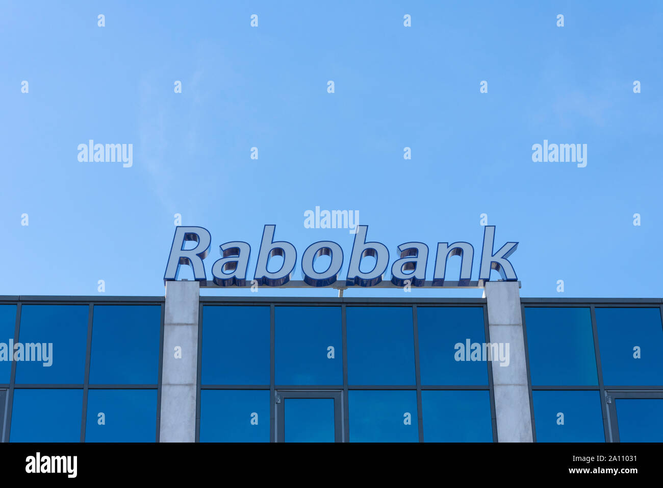Terneuzen, Pays-Bas, 15 septembre 2019, Rabobank signe, Rabobank fait partie du groupe Rabobank et prétend être la plus grande des services financiers p Banque D'Images