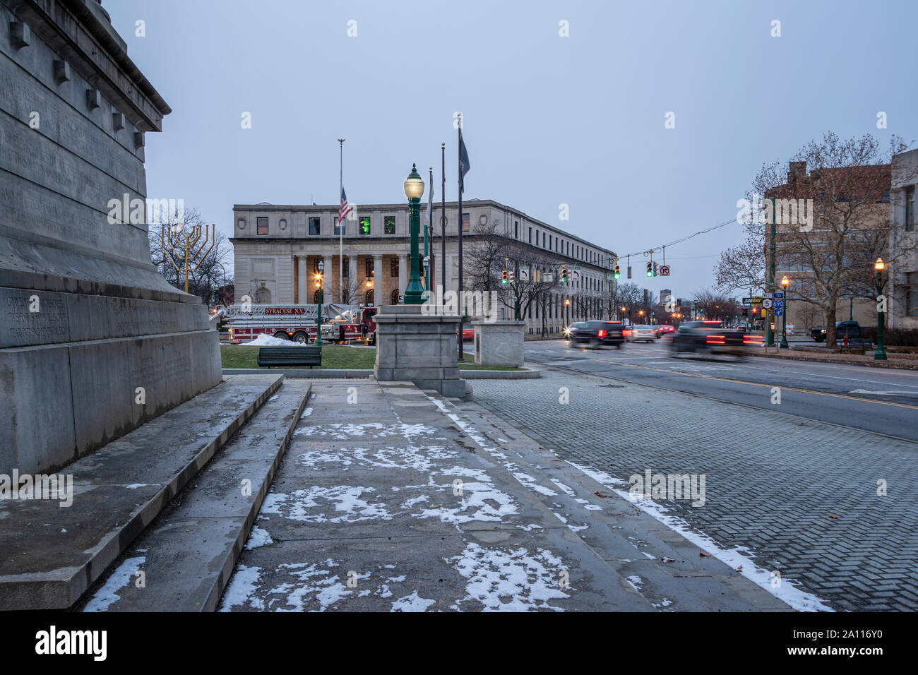 Ciel couvert en hiver Vue de l'échange de Clinton Clinton Square, Clinton Exchange est un site historique de Syracuse New York. Banque D'Images