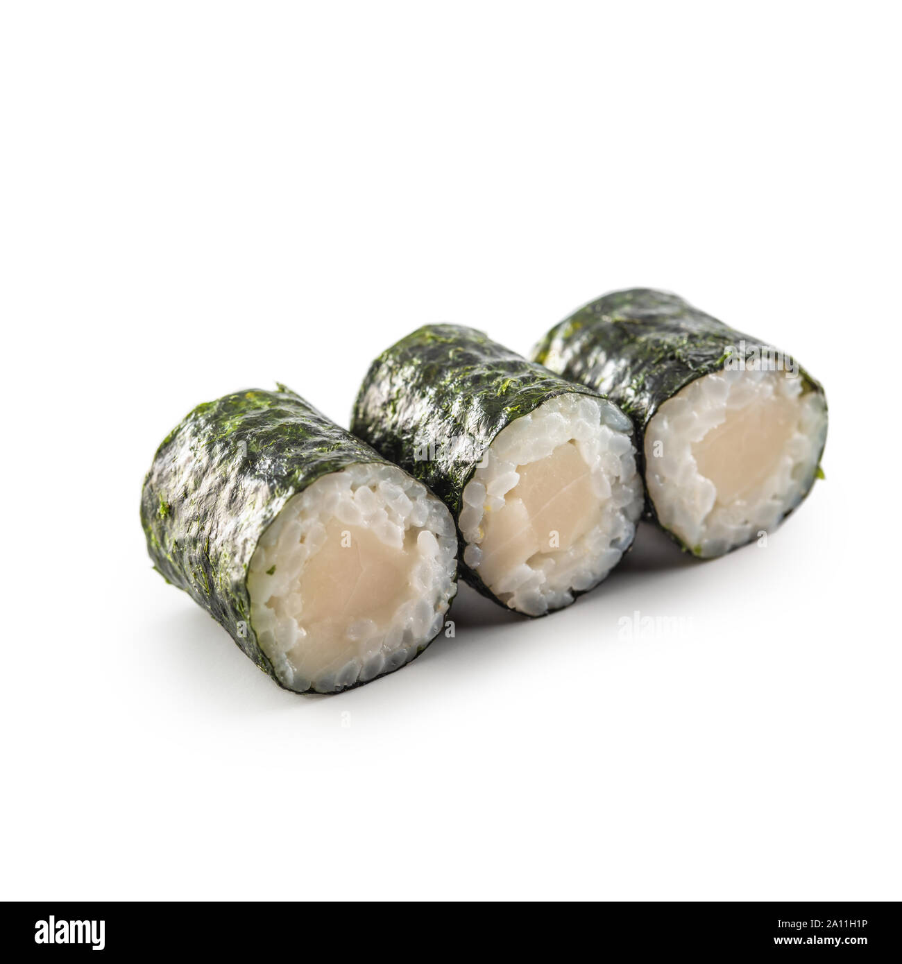 Sushi Maki différents types isolé sur fond blanc Banque D'Images