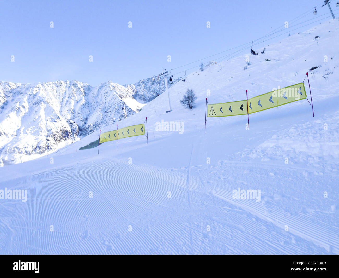 La vue sur les pistes de ski à la montagne dans les Alpes, Chamonix, France Banque D'Images