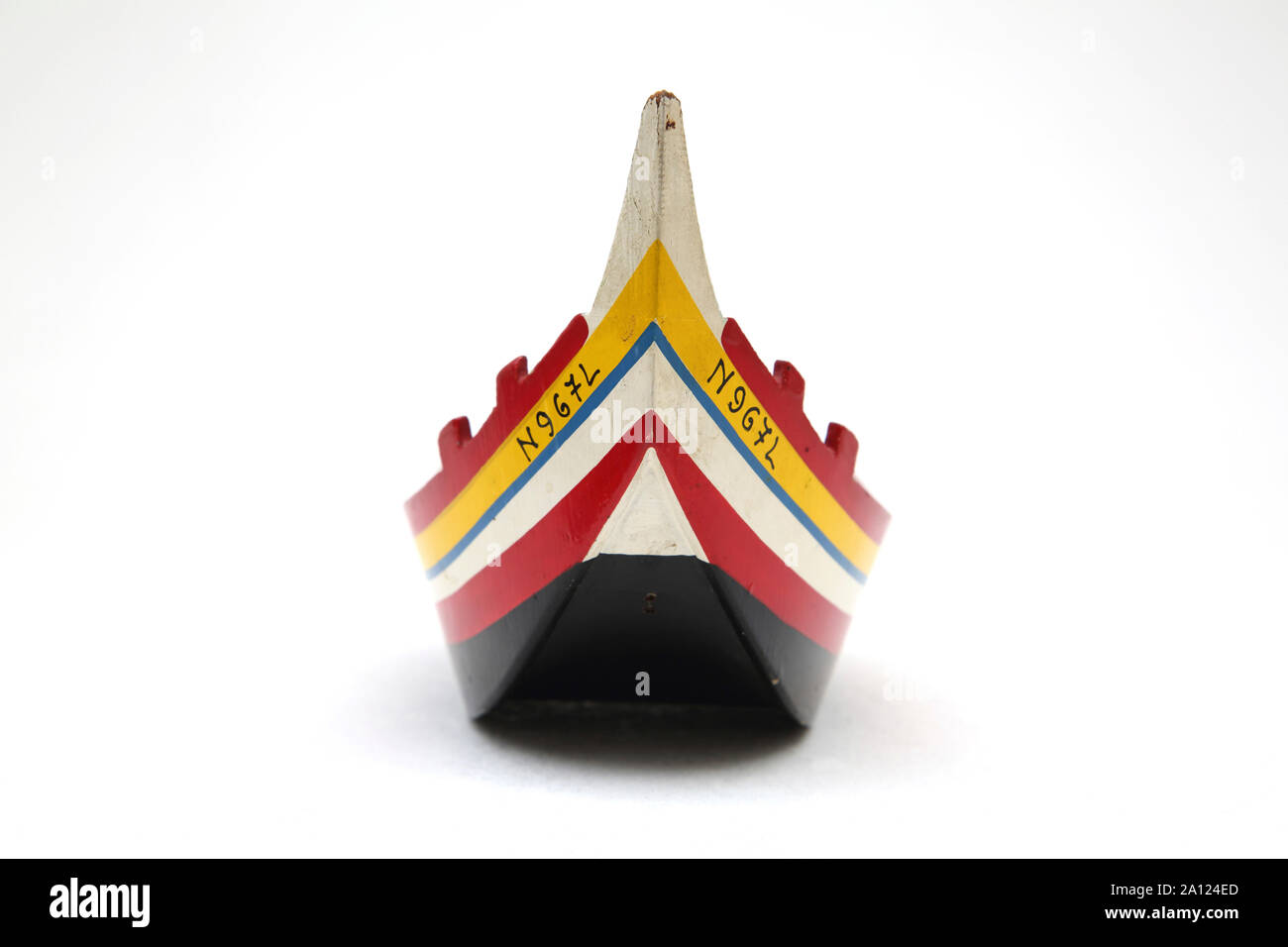 Modèle d'un bateau de pêche en bois de Nazare Souvenir portugais Banque D'Images