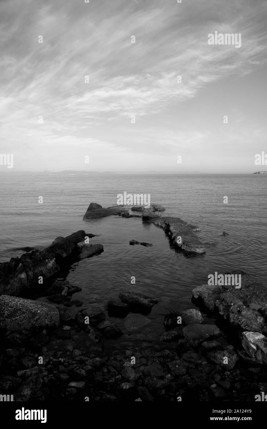 Rochers mer vouliagmeni athens Attica Grèce Banque D'Images