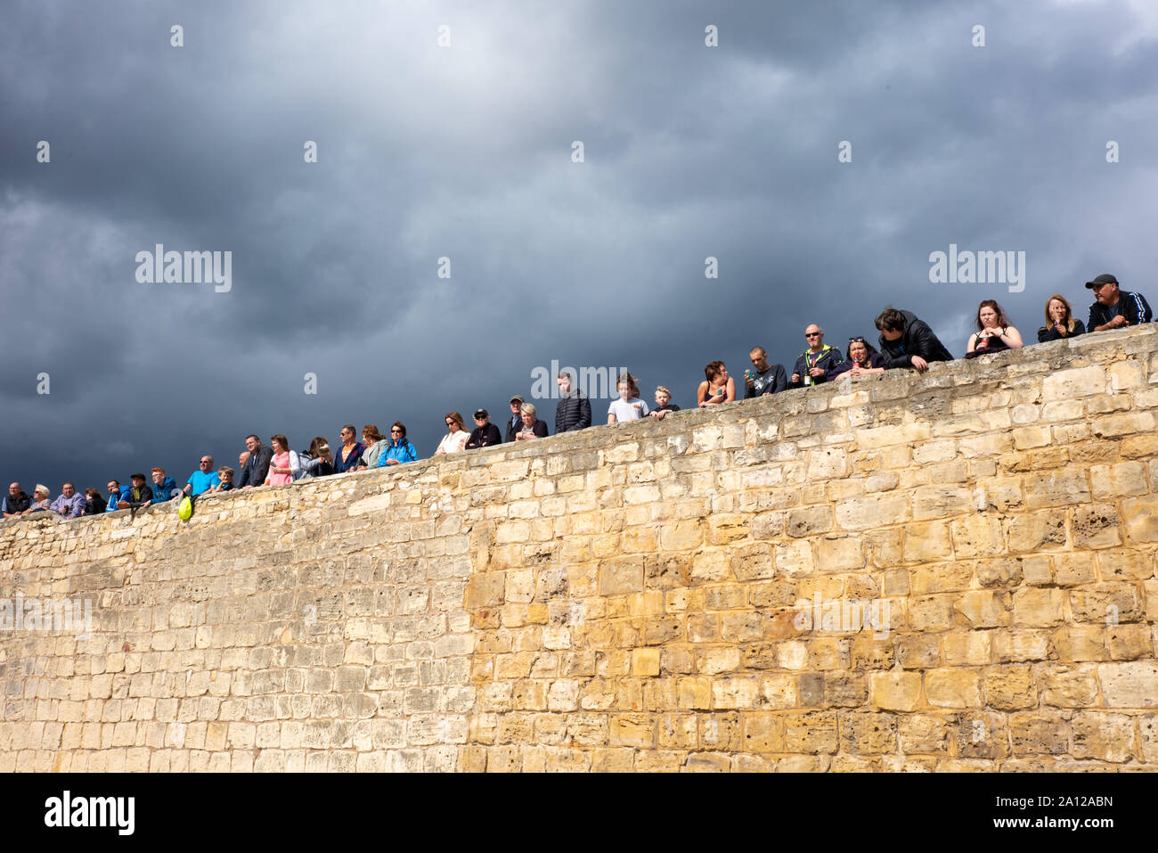 Les spectateurs de la série de course Pointe à Hartlepool, en Angleterre. Banque D'Images