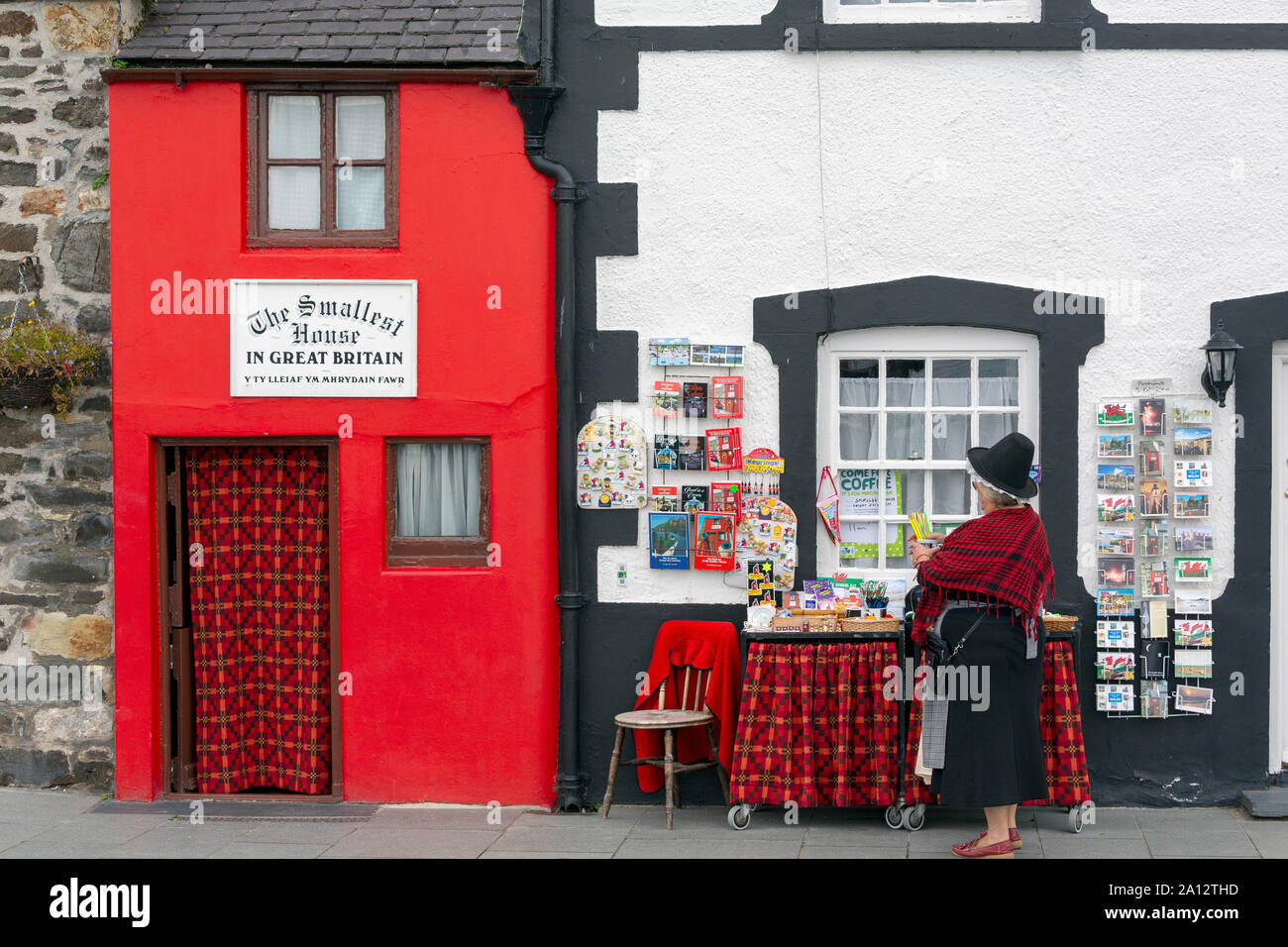 La plus petite maison en Grande-Bretagne, également connu sous le nom de Quay House, Conwy ou Conway, comté de Conwy, Pays de Galles, Royaume-Uni. Le bâtiment date du 16t Banque D'Images