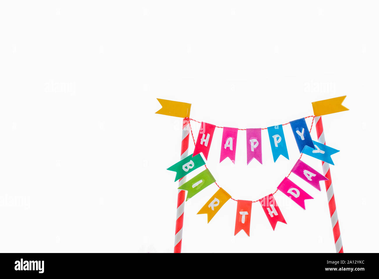 Banniere Coloree Pour Un Gateau Avec Les Mots Joyeux Anniversaire Isole Sur Blanc Place Pour Le Texte Photo Stock Alamy