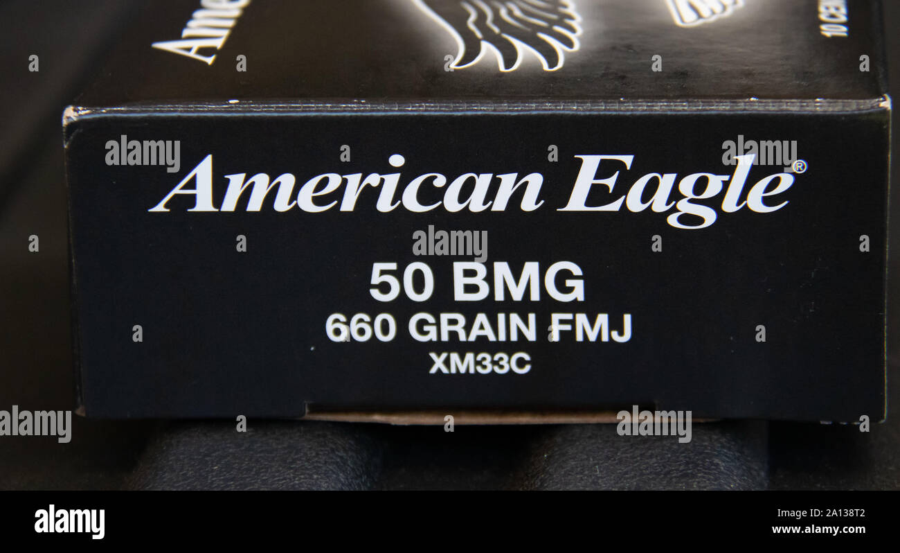 Brantford, Ontario, Canada - Août 2016 : Boîte de 50 BMG full metal jacket douilles par American Eagle Banque D'Images