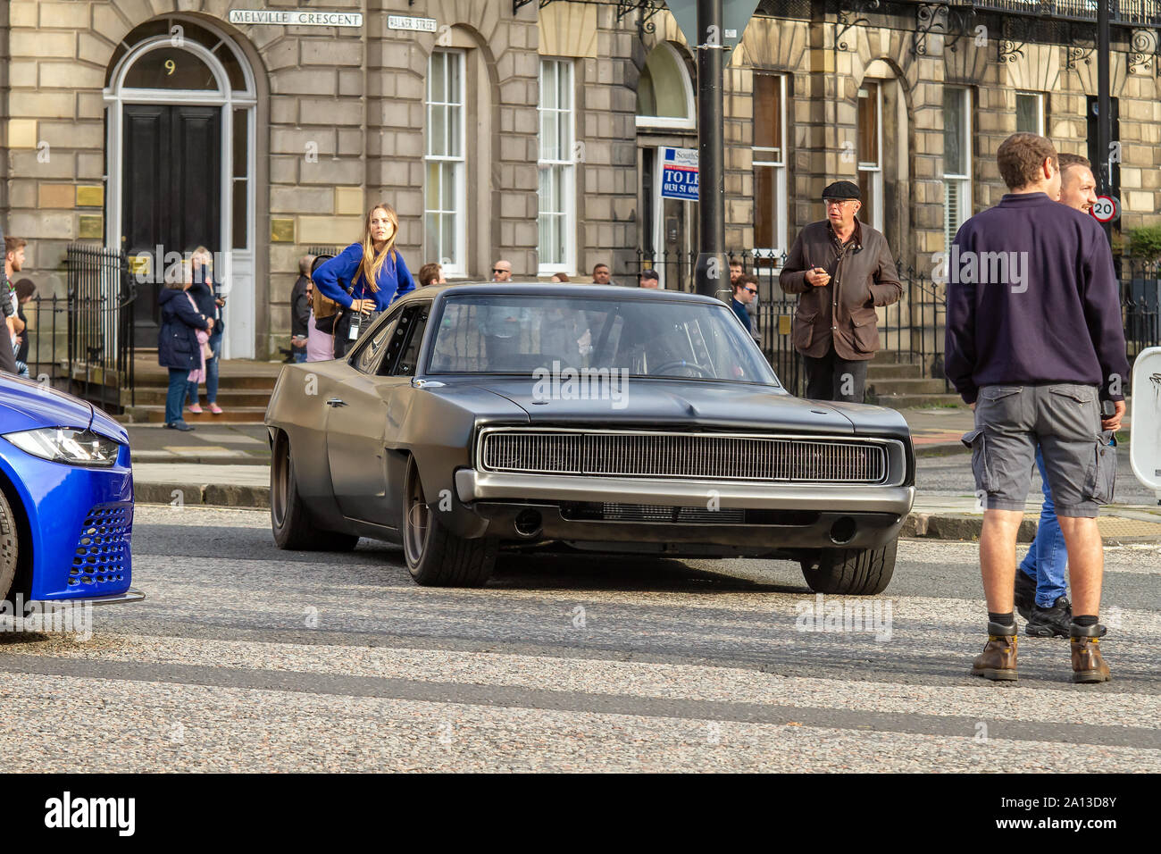 L'une des voitures utilisées dans le tournage. Fast & Furious 9 a terminé la production dans Édimbourg, après plusieurs semaines de tournage du dernier film dans les poursuite de voitures franchise. Les dernières scènes ont été tournées aujourd'hui sur rue Melville, une jolie terrasse géorgienne dans la capitale du West End. Stunt drivers, debout dans des stars telles que Vin Diesel, conduisent leurs voitures de muscle en haut et en bas de la rue, aux côtés des véhicules de l'appareil photo. Fast & Furious 9 est prévu pour le 22 mai 2020. Banque D'Images