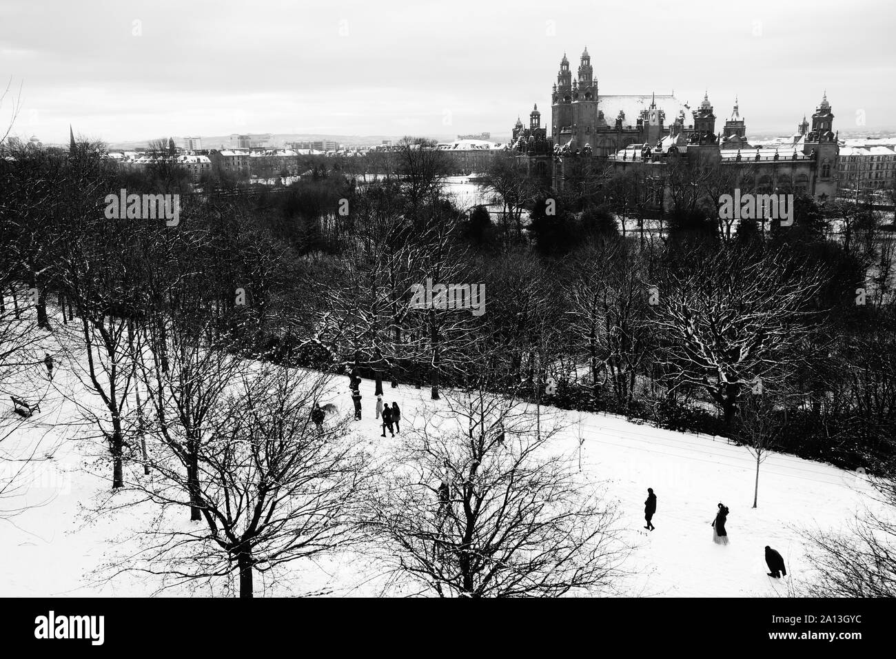 Glasgow dans la neige, donnant sur Kelvingrove Art Gallery Banque D'Images