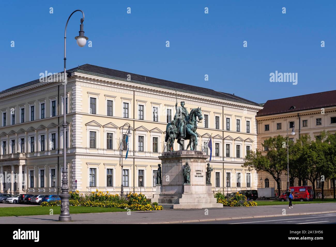 Statue équestre du roi Louis I et Palais Leuchtenberg, Odeonsplatz, Vieille Ville, Munich, Haute-Bavière, Bavière, Allemagne Banque D'Images