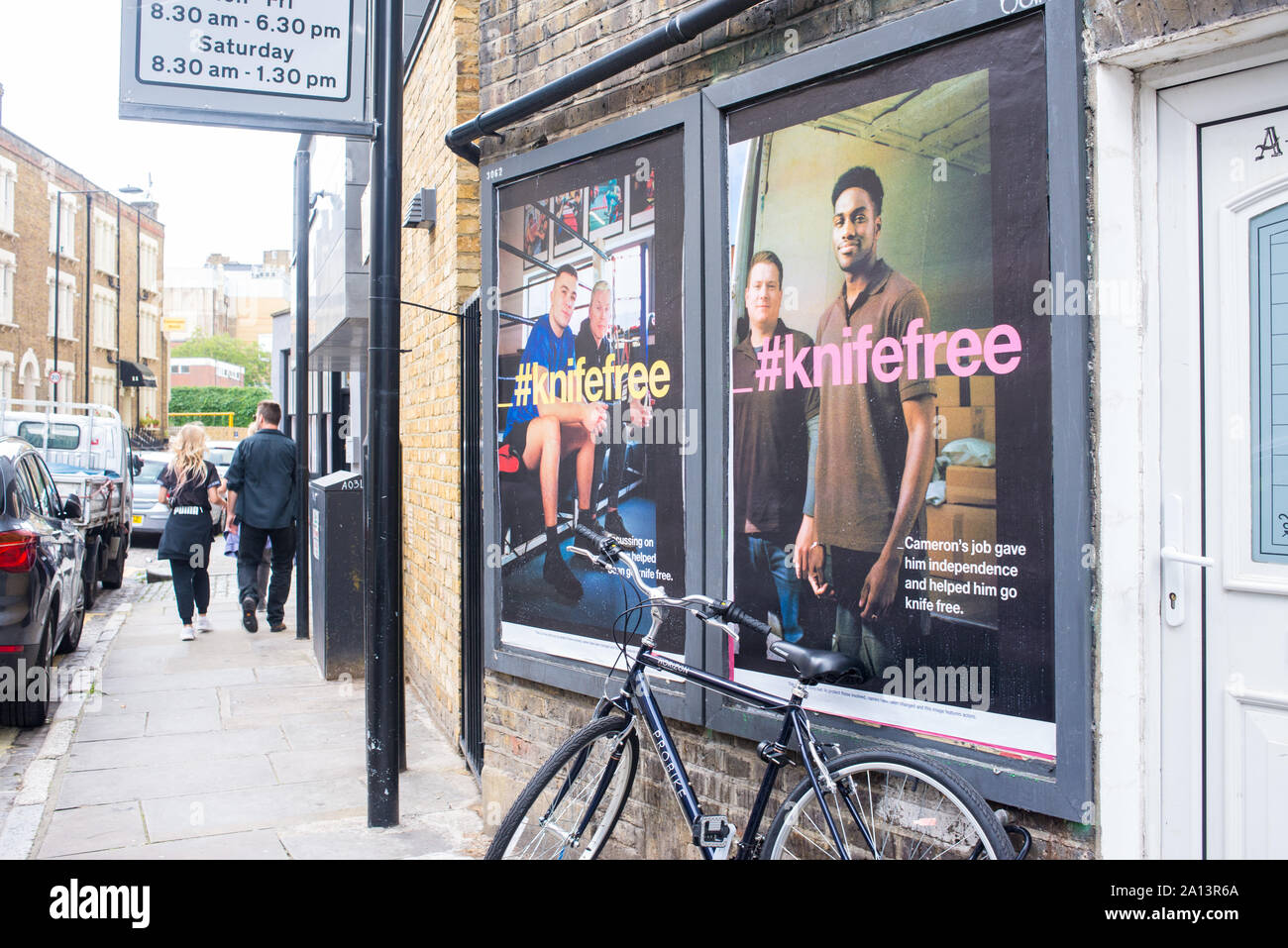 Poster soutenant le knifefree # campagne visant à réduire la criminalité chez les jeunes de couteau dans une rue de Kings Cross, au nord de Londres, UK Banque D'Images