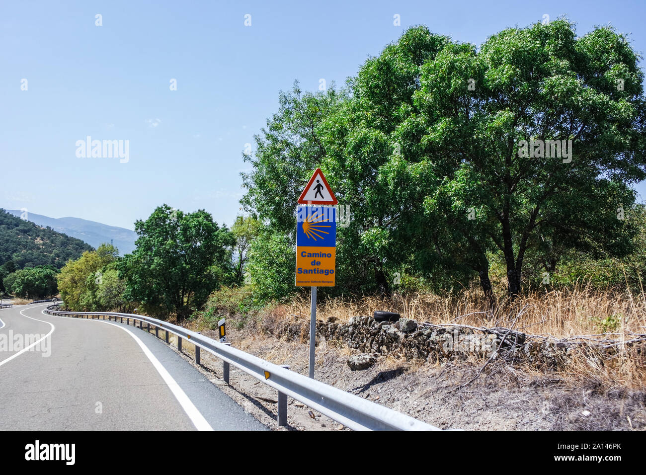 Une route de poste, la route d'Espagne.