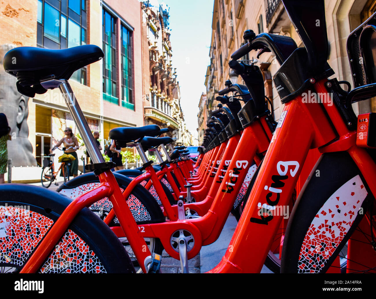 Barcelone, Espagne - 10 juillet 2019. Un système de partage de vélos vue à Barcelone appelé Bicing. Son but est de couvrir les petites et moyennes randonnées quotidiennes Banque D'Images