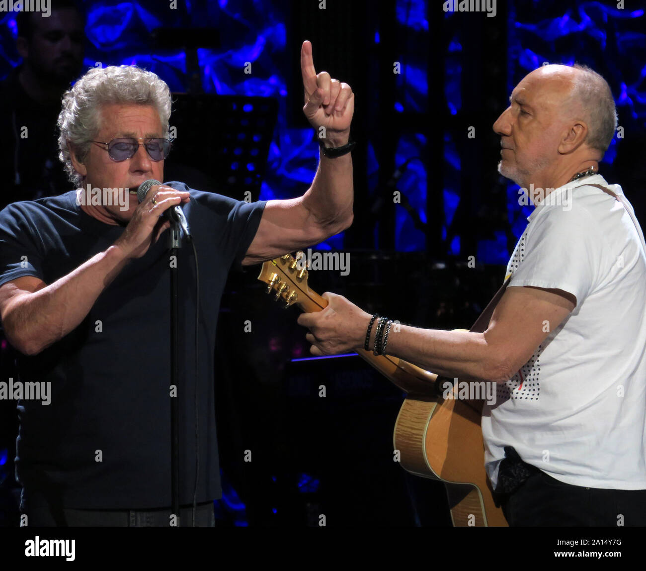 Tampa, États-Unis. 22 Sep, 2019. 22 septembre 2019 - Tampa, Florida, United States - Roger Daltrey (à gauche) et Pete Townshend du groupe de rock anglais La qui effectuent à l'Amalie Arena sur la deuxième étape de leur déménagement sur ! Tour le 22 septembre 2019 à Tampa, en Floride. Crédit : Paul Hennessy/Alamy Live News Banque D'Images