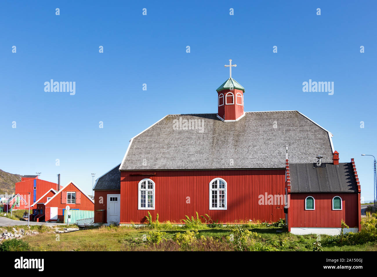 Le Frelserens Kirke église construite en 1832, également connu sous le nom de notre Sauveur. Qaqortoq - Julianehab, au Groenland. Banque D'Images