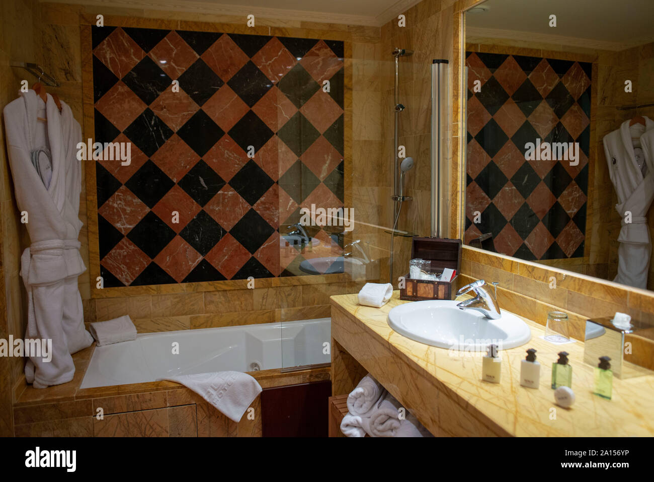 Toilettes à l'intérieur prix Cala del Pi chambre d'hôtel à Costa Brava. Platja d'Aro. Province de Gérone. La Catalogne. Espagne Banque D'Images