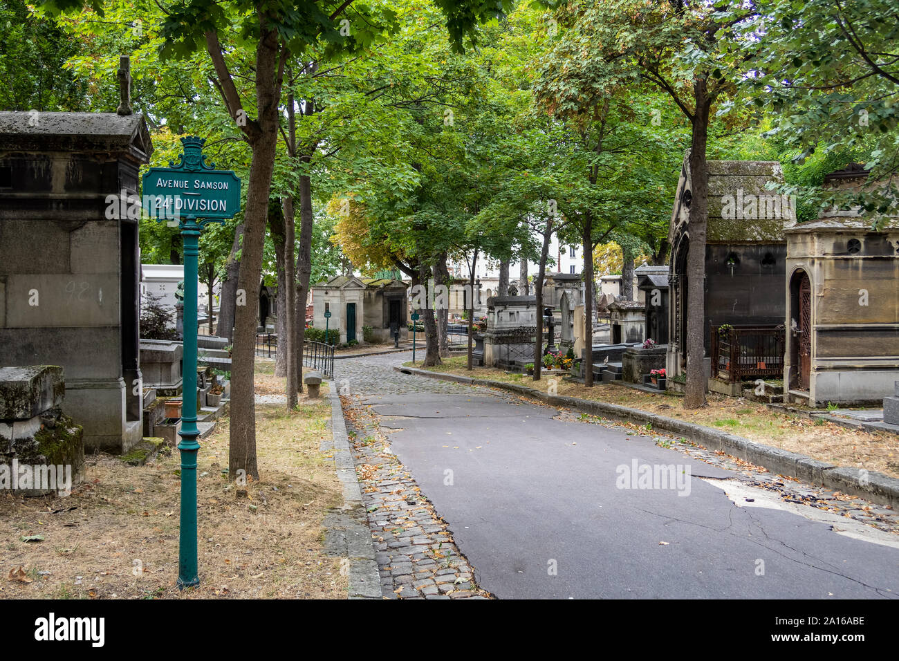 Tombe au cimetière de Montmartre - Paris, France Banque D'Images