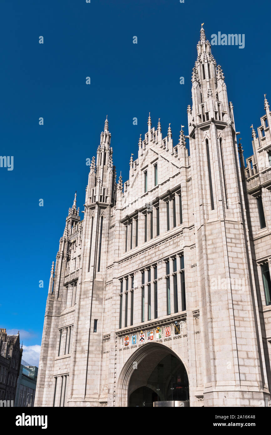dh Aberdeen conseil siège MARISCHAL COLLEGE ABERDEEN Front de style gothique architecture granit bâtiment écosse ville Banque D'Images