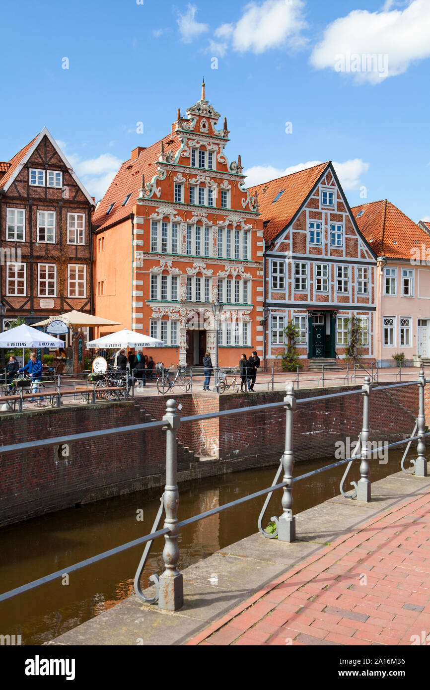 Maisons à pans de bois à l'ancien port hanséatique, Stade, Basse-Saxe, Allemagne, Europe Banque D'Images