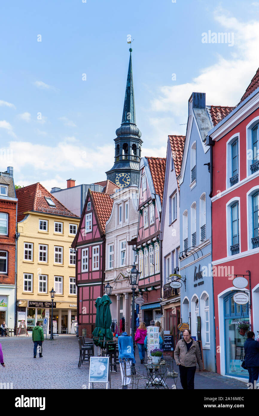 Maisons à pans de bois à l'ancien port hanséatique, Stade, Basse-Saxe, Allemagne, Europe Banque D'Images