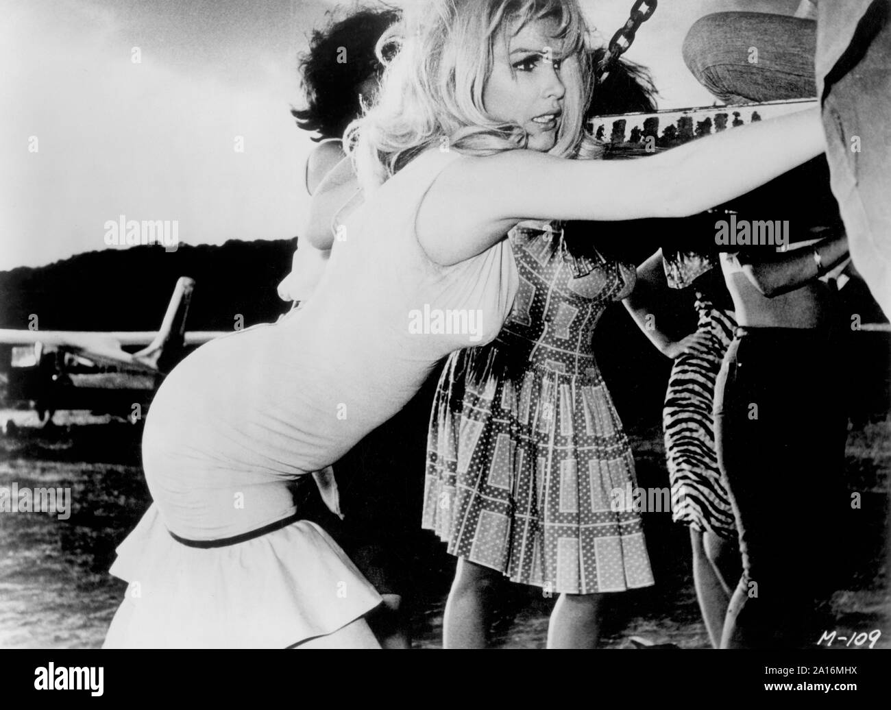 Stella Stevens, sur-ensemble du film, 'Rage', alias 'El Mal', Columbia Pictures, 1966 Banque D'Images