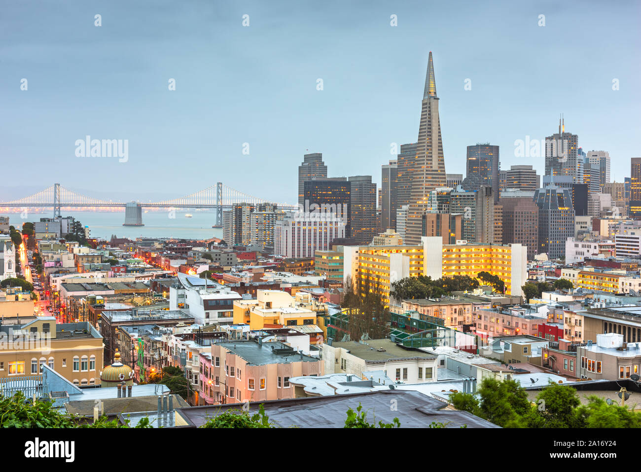 San Francisco, Californie, USA Skyline au crépuscule. Banque D'Images