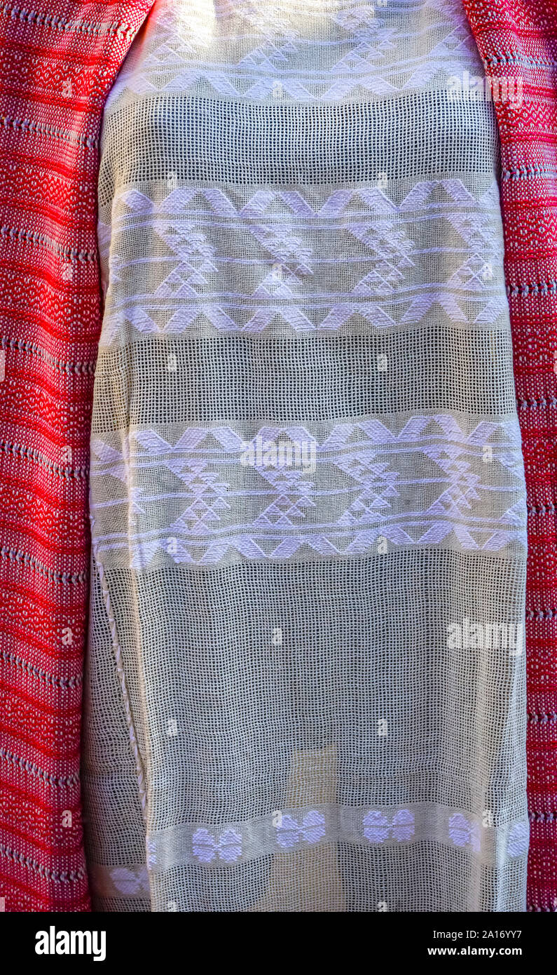 Rouge Blanc tissu textile mexicain Oaxaca Artisanat du Mexique. Banque D'Images