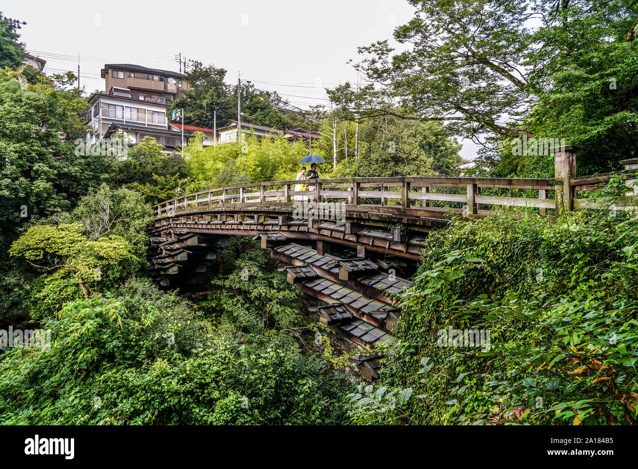 Saruhashi, pont en bois historique dans Otsuki, préfecture de Yamanashi, Japon Banque D'Images