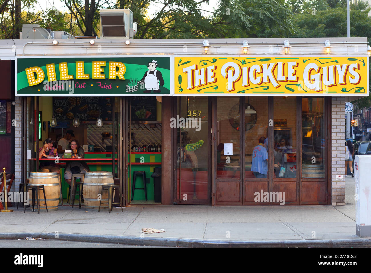 Diller, le Pickle les gars, 357 Grand St, New York, NY Banque D'Images