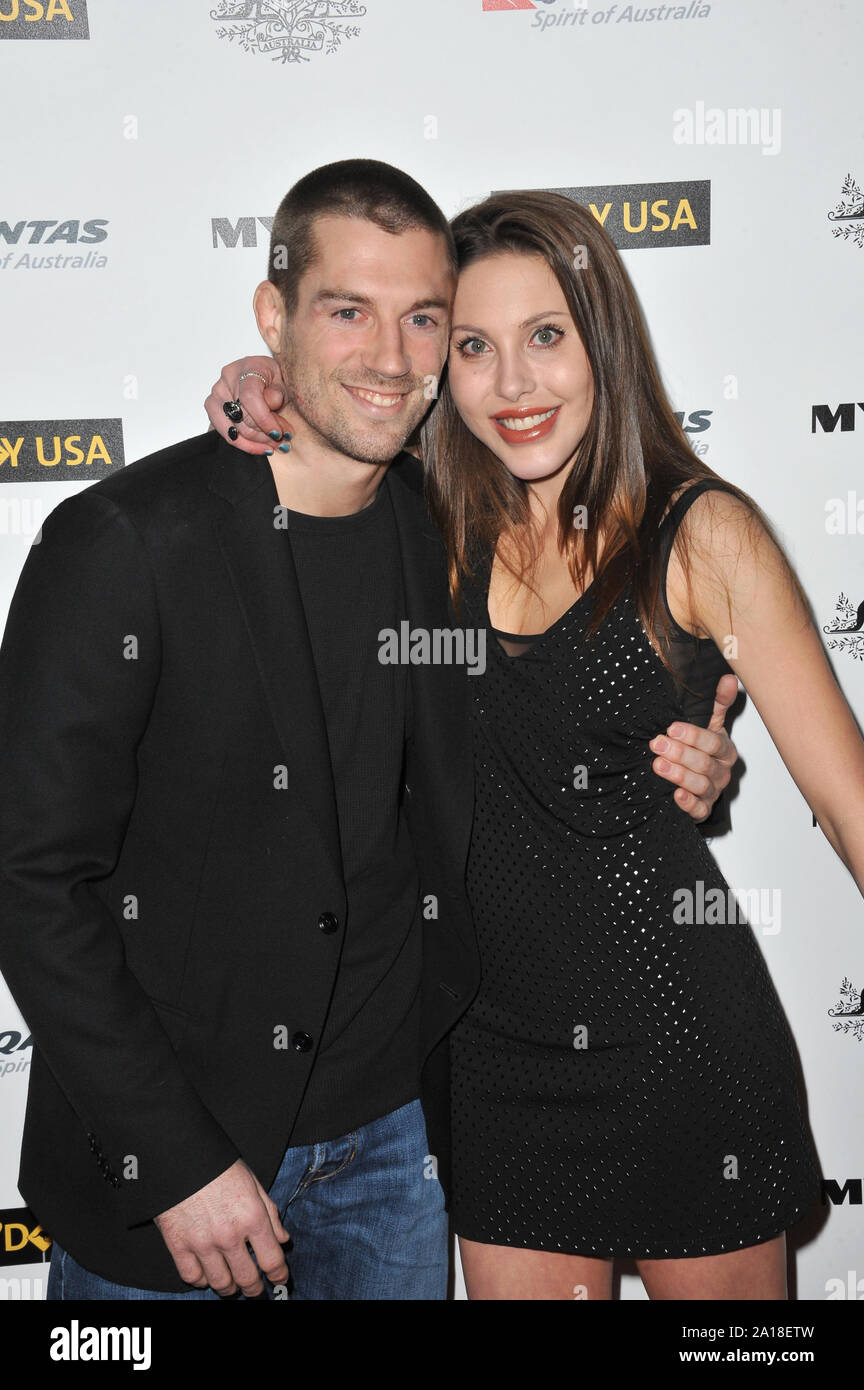 LOS ANGELES, CA. 22 janvier 2011 : Chloe Lattanzi (fille d'Olivia Newton-John & Matt Lattanzi) & fianc James Driscoll au 2011 G'DAY USA Black Tie Gala au Hollywood Palladium. © 2011 Paul Smith / Featureflash Banque D'Images