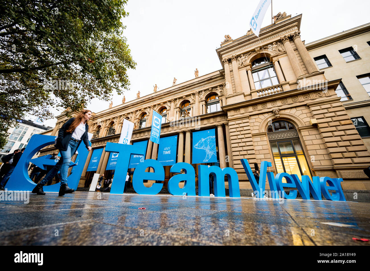 team viewer stock team viewer stock