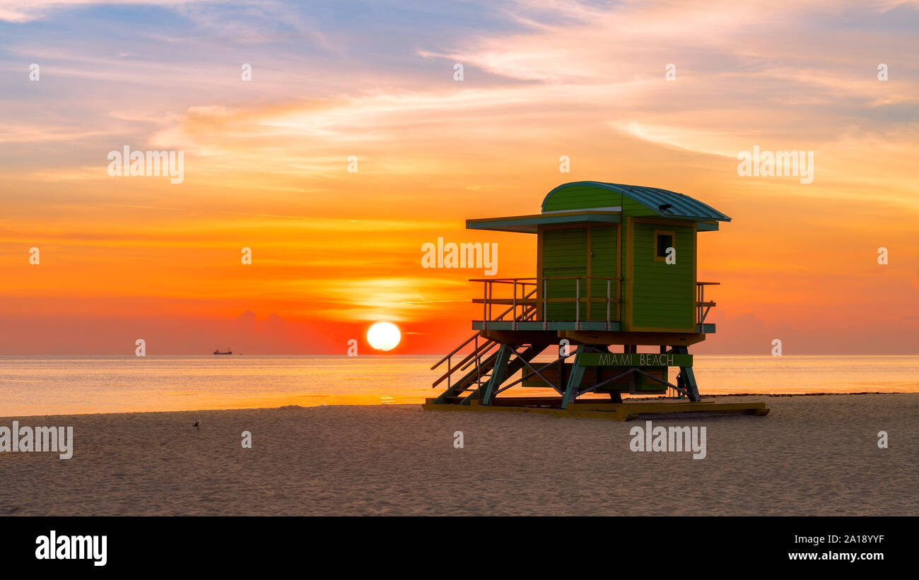 Lever du soleil à Miami Beach, en Floride. Banque D'Images