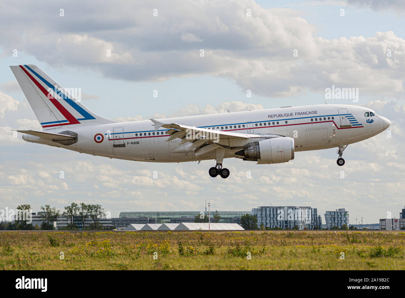 F-RADB, 23 septembre 2019, l'Airbus A310-304-422 atterrissage à l'aéroport Paris Roissy Charles de Gaulle à la fin de vol Cotam CTM1072 à partir de Solenzara. Banque D'Images