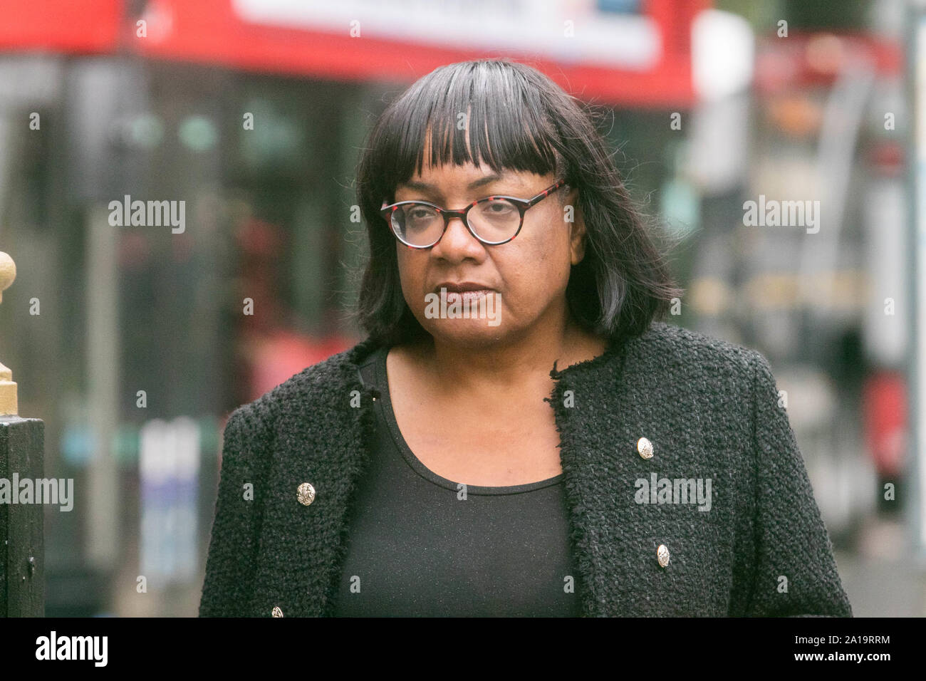 Londres, Royaume-Uni. 25 Septembre, 2019. Shadow Home Secretary Diane Abbott dans Westminster après les hommes politiques sont l'ordre de revenir au Parlement après la Cour suprême . Credit : amer ghazzal/Alamy Live News Banque D'Images