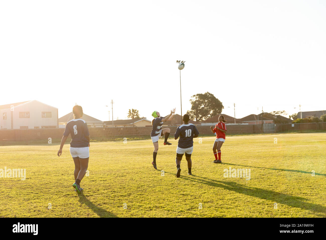 Match de rugby féminin des jeunes adultes Banque D'Images
