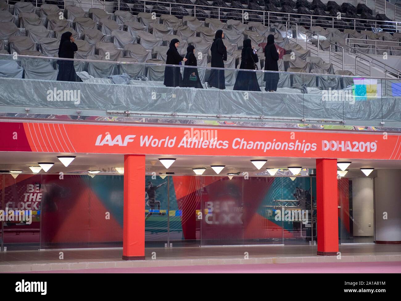 Fonction, femmes voilées sur la tribune dans Khalifa International Stadium, le 25.09.2019 Championnats du monde d'athlétisme 2019 à Doha / Qatar, à partir de la 27.09. - 10.10.2019. Dans le monde d'utilisation | Banque D'Images