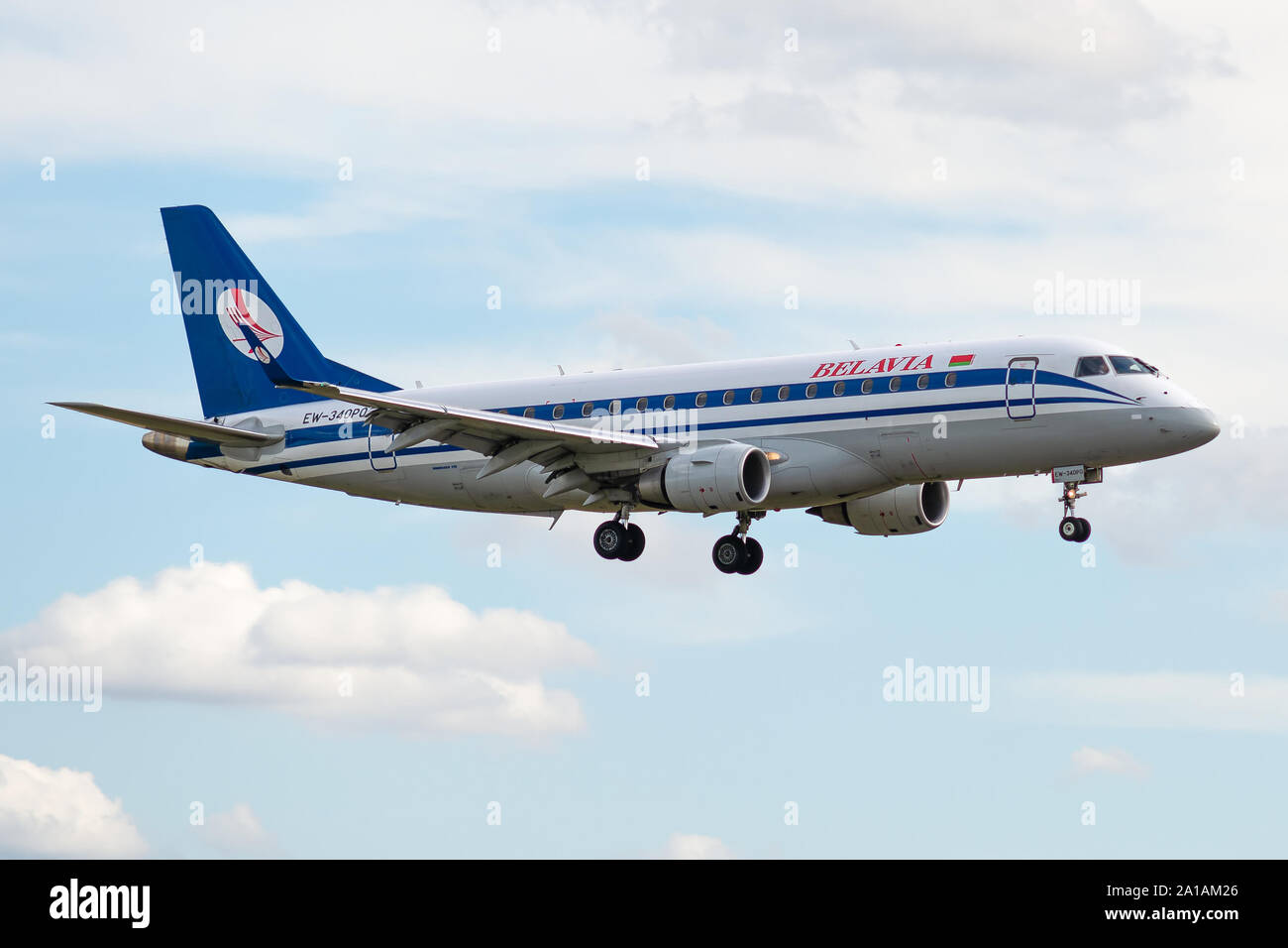 EW-340PO, 23 septembre 2019, Embraer ERJ-175LR-17000350 L'atterrissage à l'aéroport de Roissy, Paris à la fin du vol Belavia B2863 de Minsk Banque D'Images