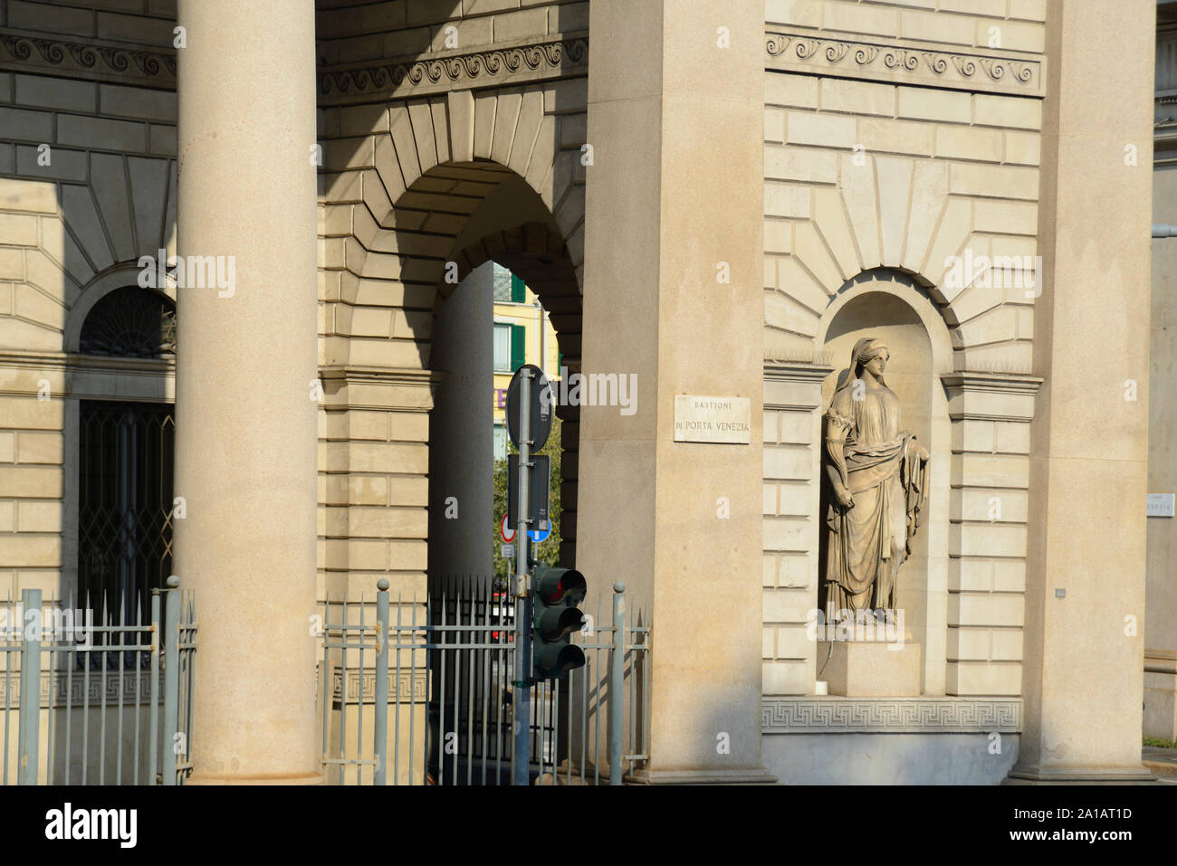 L'Italie, Lombardie, Milan, Piazza Oberdan Square, Porta Venezia, Venice City Gate par Rodolfo Vantini Banque D'Images
