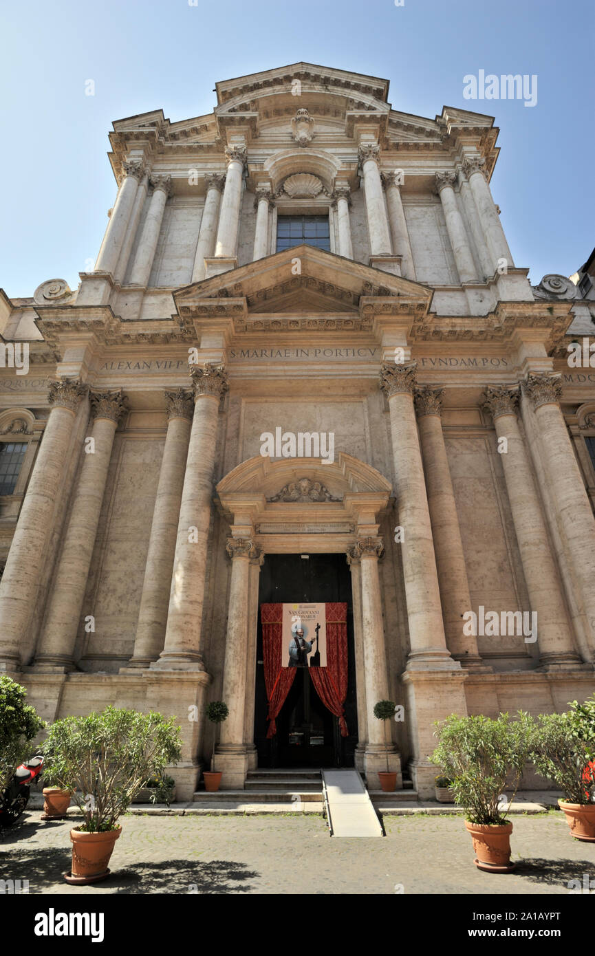 Italie, Rome, église de Santa Maria à Portico à Campitelli (17th siècle) Banque D'Images