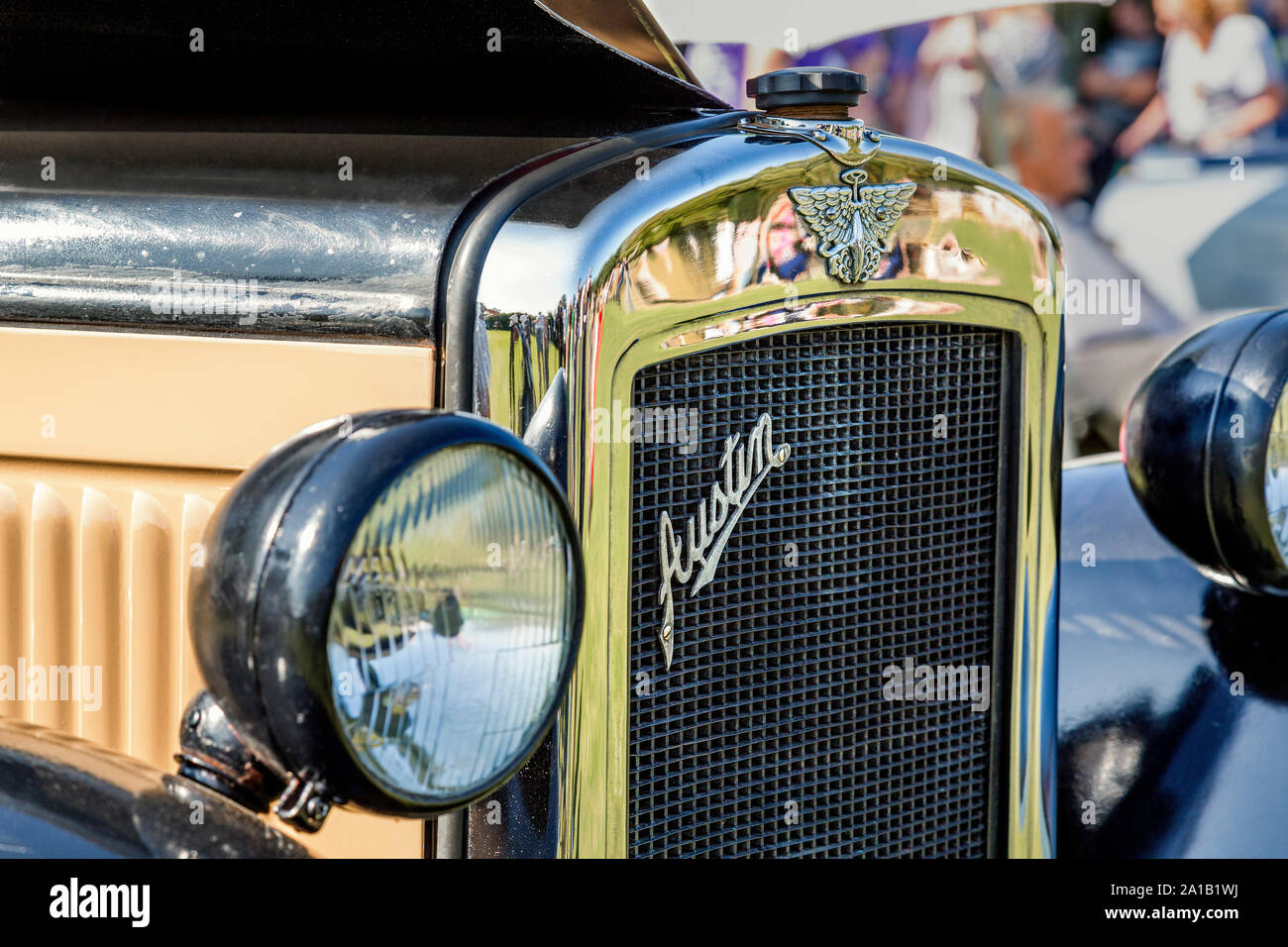 Détail d'un Austin Seven de calandre et d'un insigne. Cette économie fait la voiture a été montré à un classique et vintage car show à Belbroughton, UK. Banque D'Images