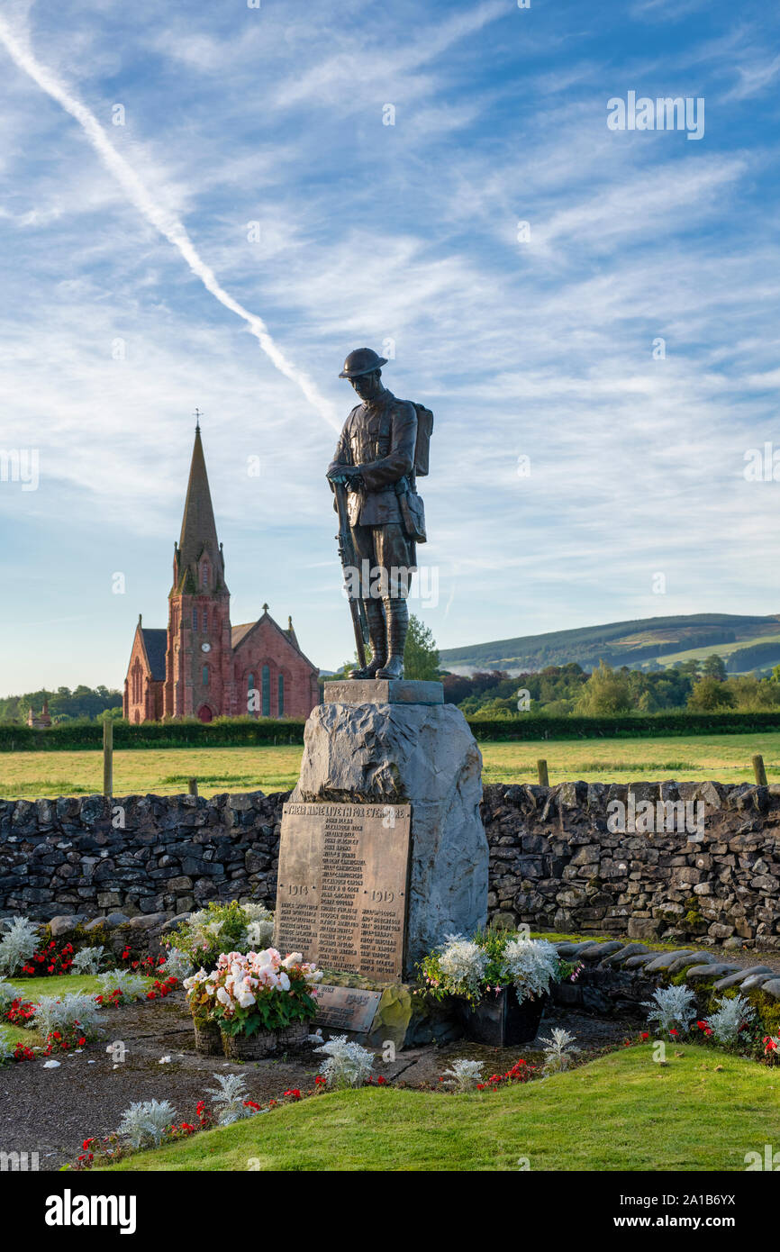 Monument commémoratif de guerre dans le village écossais de Penpont, Scottish Borders. L'Ecosse Banque D'Images