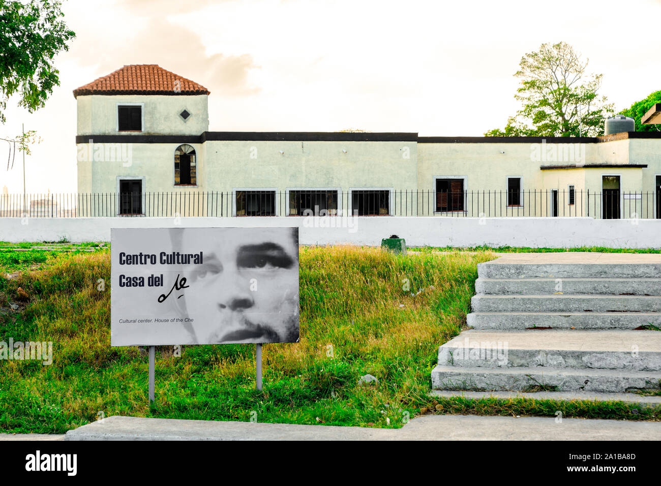 La Havane, Cuba - 1 janvier 2019 : quartier général militaire de célèbre révolutionnaire cubain Che Guevara, situé à La Havane, Cuba. Banque D'Images