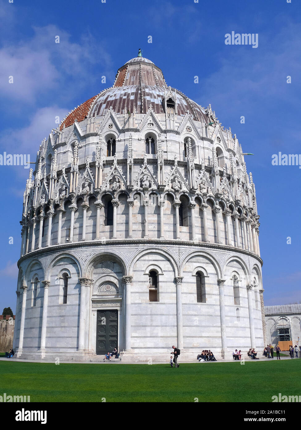 Battistero, Piazza dei Miracoli (Place des Miracles, la Piazza del Duomo, la place de la Cathédrale, Pise, Toscane, Toscane, Italie, Europe, Site du patrimoine mondial Banque D'Images