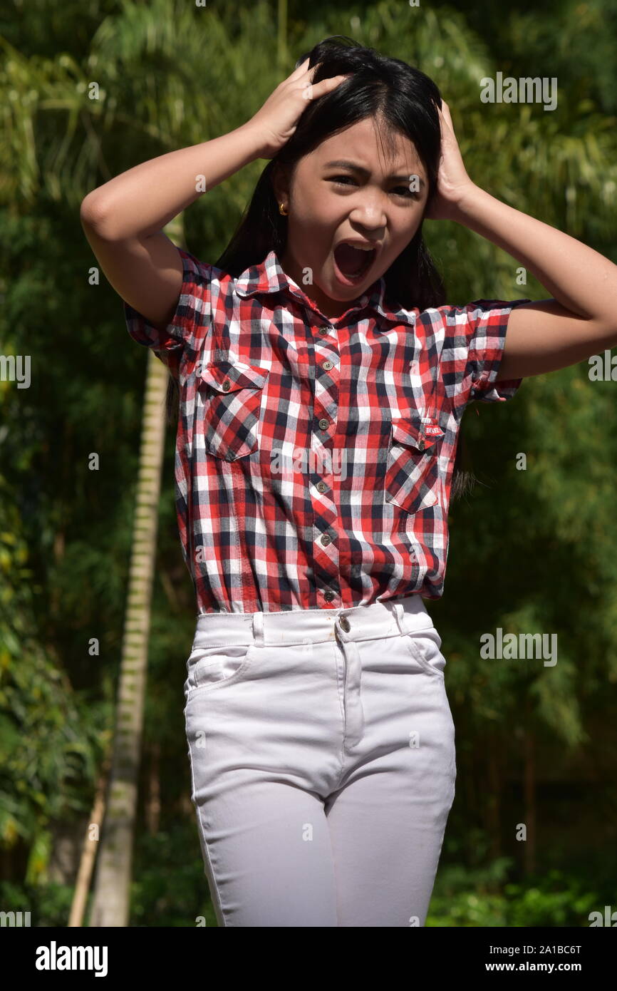 Une petite femelle divers sous stress Banque D'Images