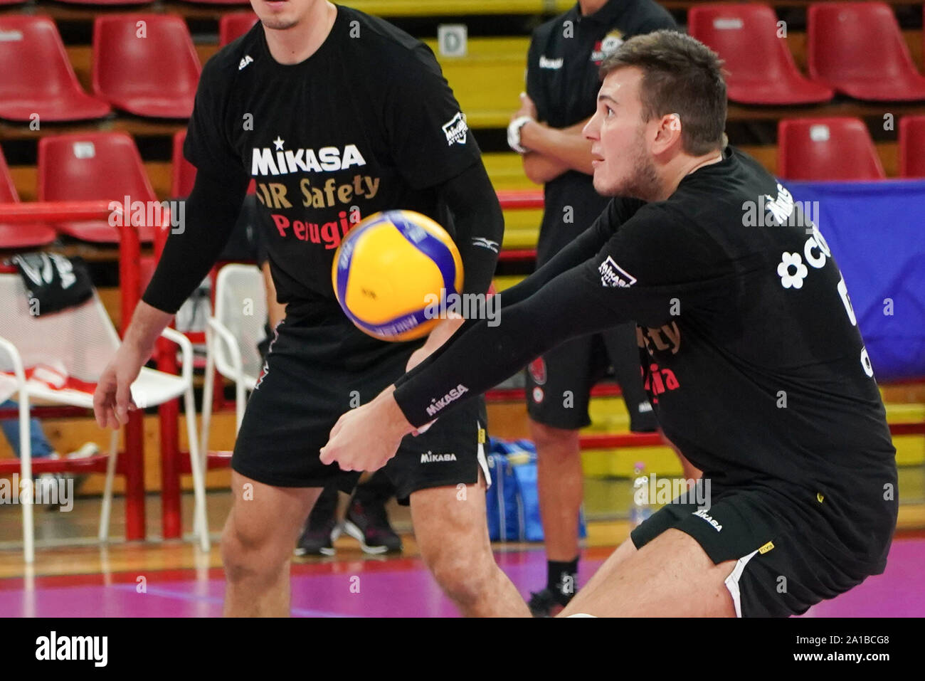 Perugia, Italie, le 25 Sep 2019, ALESSANDRO PICCINELLI (N.1 SIR LIBERO CONAD SÉCURITÉ PÉROUSE) dans RICEZIONE au cours de test Match Sir Safety Pérouse Conad Vs Emma Villas Volley Volley-ball - Serie A italienne Hommes Championnat Superleague - Crédit : LPS/Loris Cerquiglini/Alamy Live News Banque D'Images